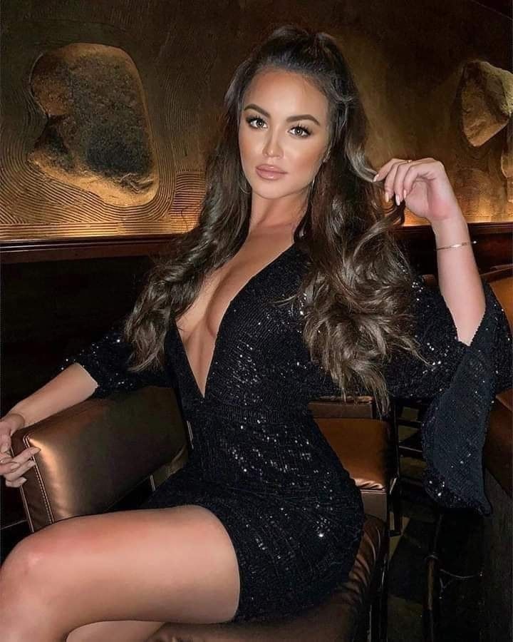8 9