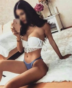 esmer tenli guzel escort selin 214351