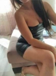 kendi evinde gorusme gerceklestiren escort derya 919643