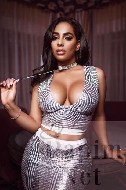 avrupa yakasi kendi evinde gorusen escort