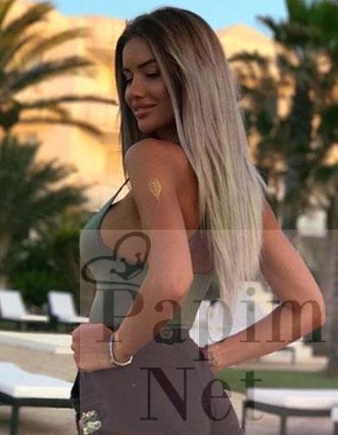 Genç Eskişehir escort bayan Hira geceleri eğlendiriyor