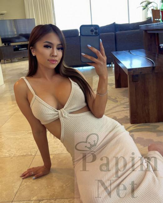 Silikonlu taş gibi memeleri olan olgun Küçükyalı escort Nilüfer