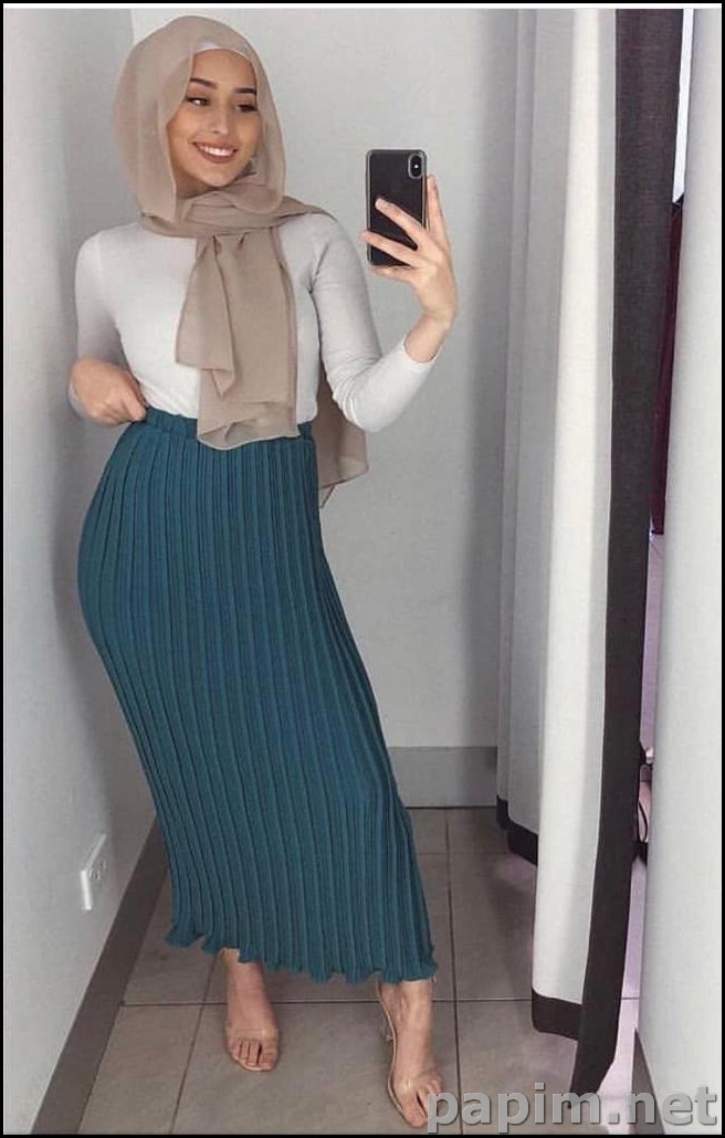 Azgın türbanlı Kızkalesi escort Özge sert beyleri bekliyor