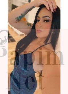 Sıcakkanlı Mersin escort bayan Gülçin sizi istiyor