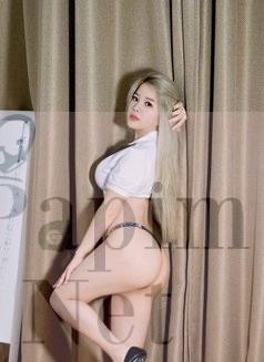 Konsomasyon hizmeti veren genç Avrupa yakası escort kızlar