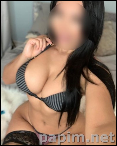 Güzelliği ile hayranlık bırakan vip Mersin escort bayan Emel